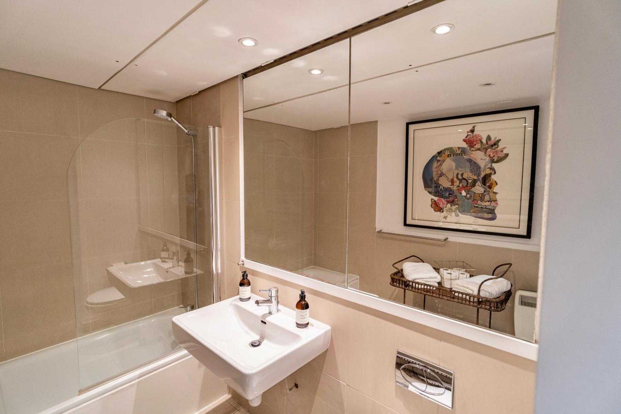 Spacious West End Duplex Apartment, W1 Central Londres Exterior foto